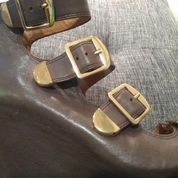 BCBG detailed buckle bootie - Picture 3 of 4